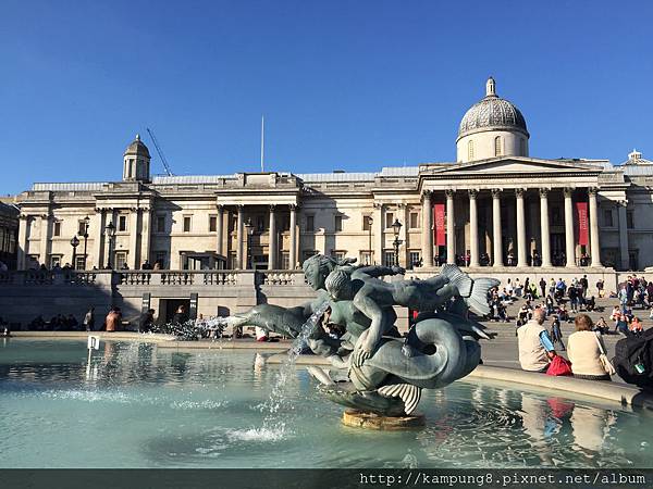 Trifalgar Square & National Gallery