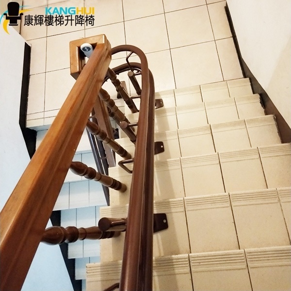 無障礙輔具-樓梯升降椅-康輝樓梯升降椅case南投縣名間鄉陳宅165.jpg