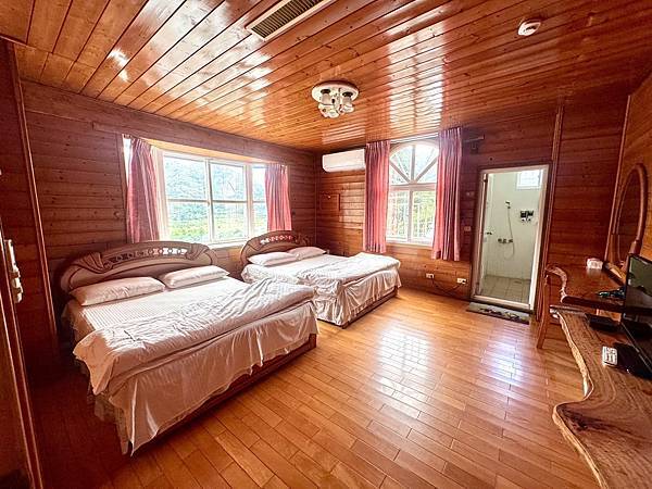 【台中新社｜幸福農莊】兩天一夜親子旅行日記｜沉浸式體驗：木屋