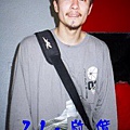 0 2 - 7 1 . 李 啟 億