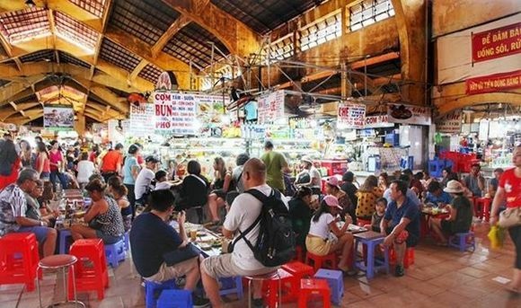 胡志明濱城市場買衣服山寨貨吃美食逛夜市一次搞定