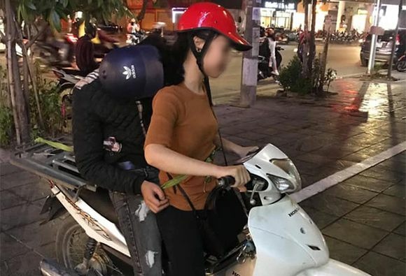 越南妻子是怎麽把酒後的丈夫運回家的！？