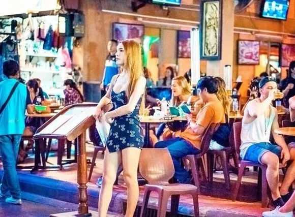 曼谷夜生活入門