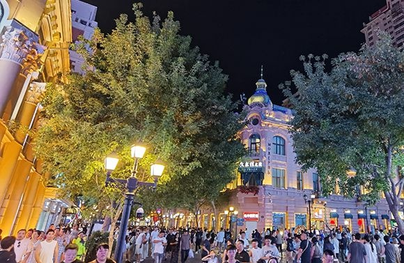 歐式建築、美食、哈爾濱美女的哈爾濱中央大街