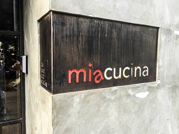 miacucian.jpg miacucian.jpg