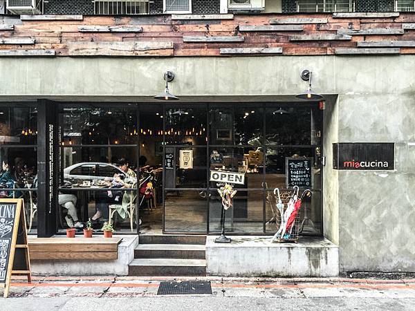 IMG_6961.jpg IMG_6961.jpg