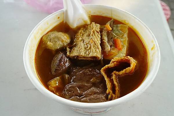 80丸子豆皮金針鴨血豆腐菜 不會很辣.JPG