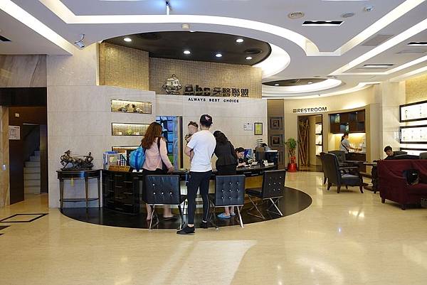 高雄看牙齒 高雄植牙推薦 高雄牙醫推薦 Abc牙醫聯盟 謝尚廷醫師 本格現場案發日誌x 高雄美食旅遊 痞客邦