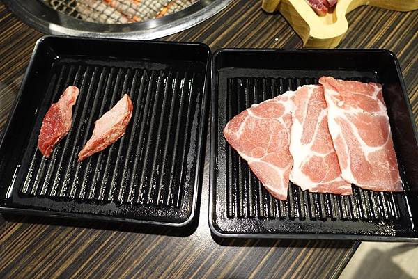 牛肋 雪花豚肉燒.JPG