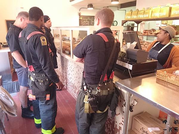 DSC_1082.JPG DSC_1082.JPG