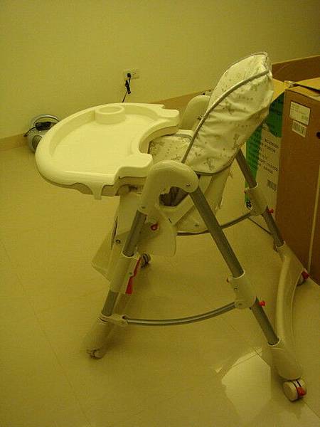 HighChair015