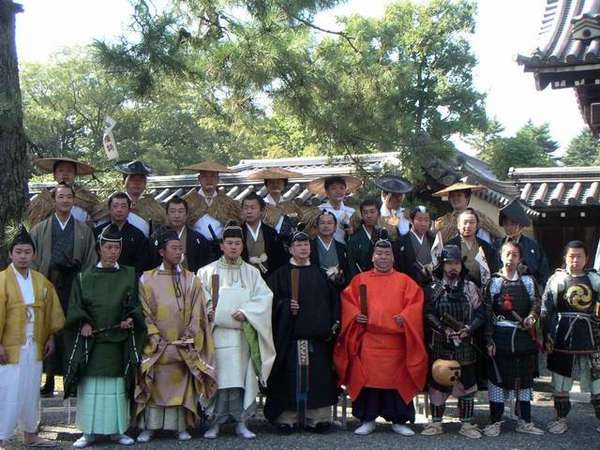 京都時代祭與祇園祭,葵祭並列京都三大祭.這張照片是參加人員行前集合的時候拍的.