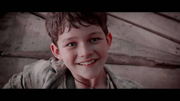 levi-miller-as-peter-pan-in-pan-2015 (1).jpg