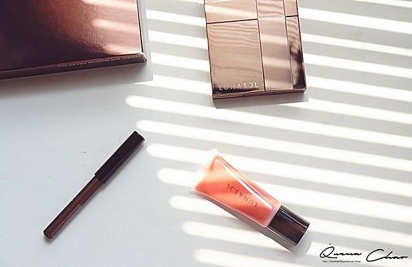 lunasol 佳麗寶 日系專櫃 眼影 beigebeige 淨采 專櫃經典眼影盤 lunasol 佳麗寶 日系專櫃 眼影 beigebeige 淨采 專櫃經典眼影盤