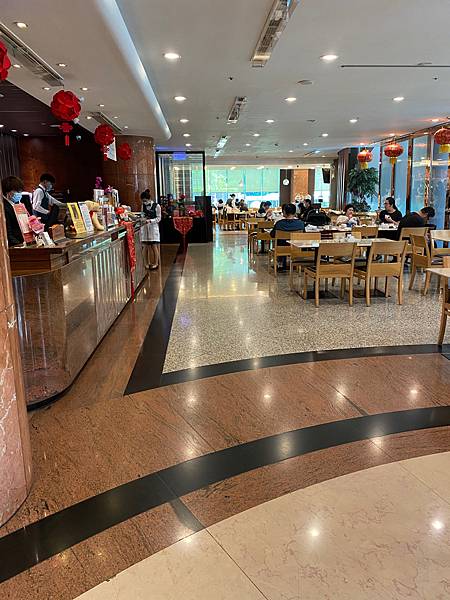 台中長榮桂冠酒店 咖啡廳自助吧buffet 生猛海鮮 生魚片吃到飽