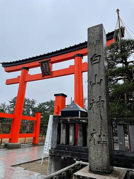 日本遊記｜睽違三年出國就遇到暴風雪！雪國新潟白山神社 北陸信