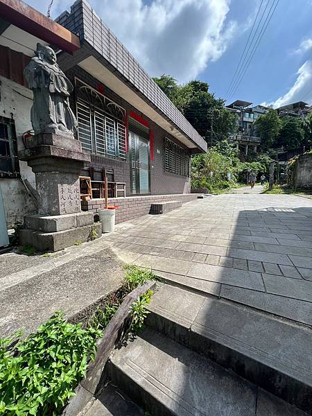 【台北景點/文山區】指南宮千階親山步道-樹蔭多不怕曬,非連續