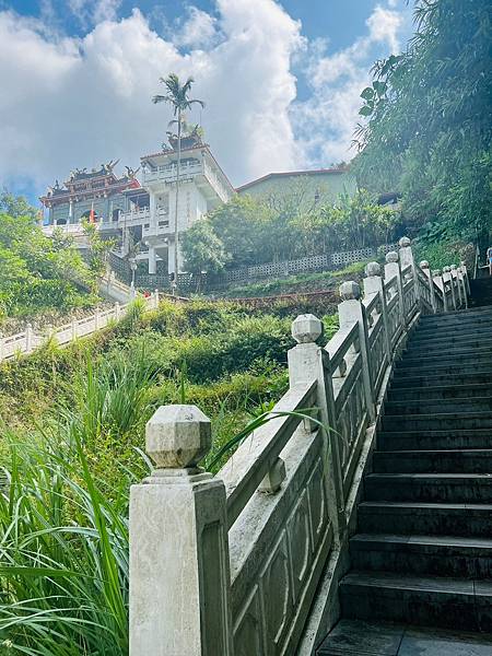 【台北景點/文山區】指南宮千階親山步道-樹蔭多不怕曬,非連續