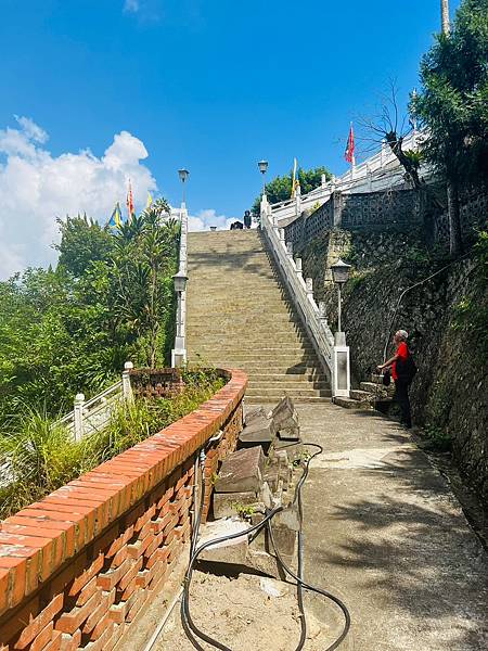 【台北景點/文山區】指南宮千階親山步道-樹蔭多不怕曬,非連續