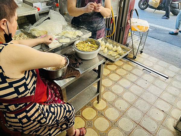 【花蓮美食/花蓮巿】怡味餐店-花蓮老字號早餐店,假日人潮滿滿