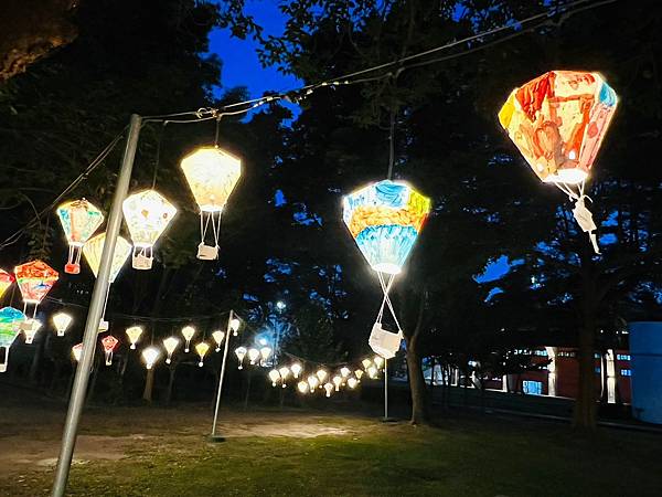 ​​【台東景點/台東巿】​​鐵花村音樂聚落慢市集-文青夜巿,