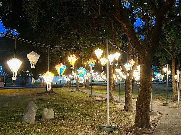 ​​【台東景點/台東巿】​​鐵花村音樂聚落慢市集-文青夜巿,