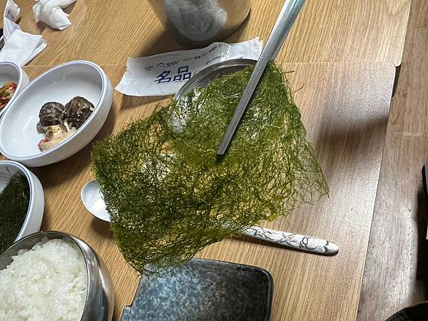 【首爾美食/麻浦】真味食堂-淡雅中藥香的滿膏醬蟹,要預約才吃