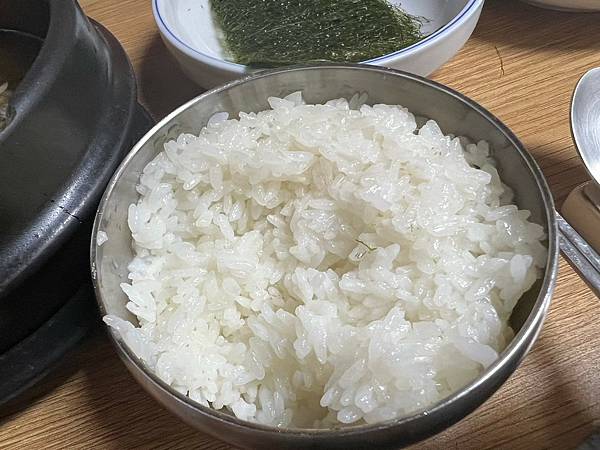 【首爾美食/麻浦】真味食堂-淡雅中藥香的滿膏醬蟹,要預約才吃