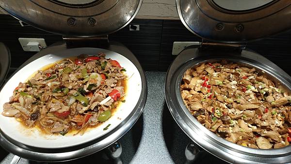 DSC_0930.JPG DSC_0930.JPG