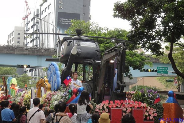 99年雙十國慶花車遊行