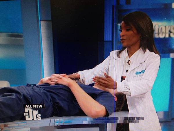 美國婦產科醫師麗莎將靈氣運用在患者上3 美國婦產科醫師麗莎將靈氣運用在患者上3