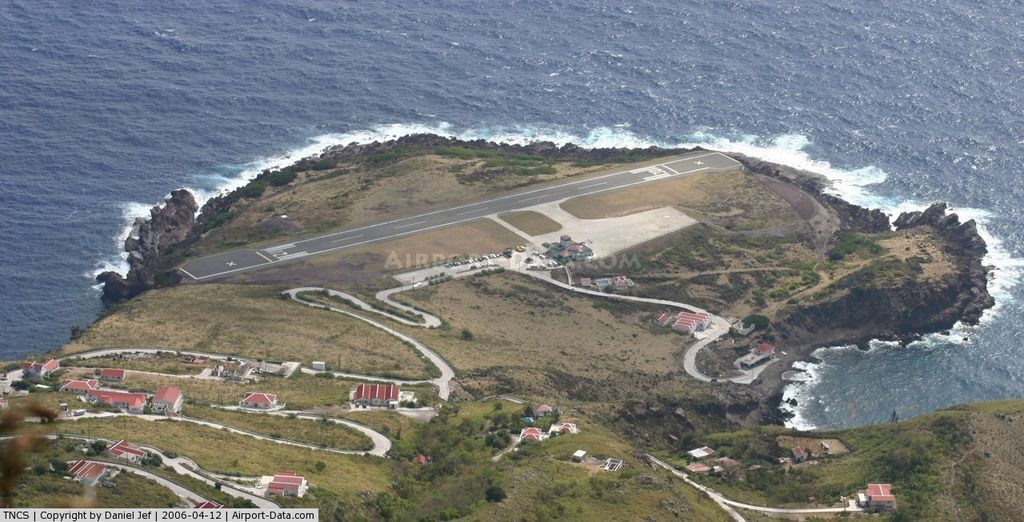 Aeroporto-di-Saba-Juancho-E_-Yrausquin