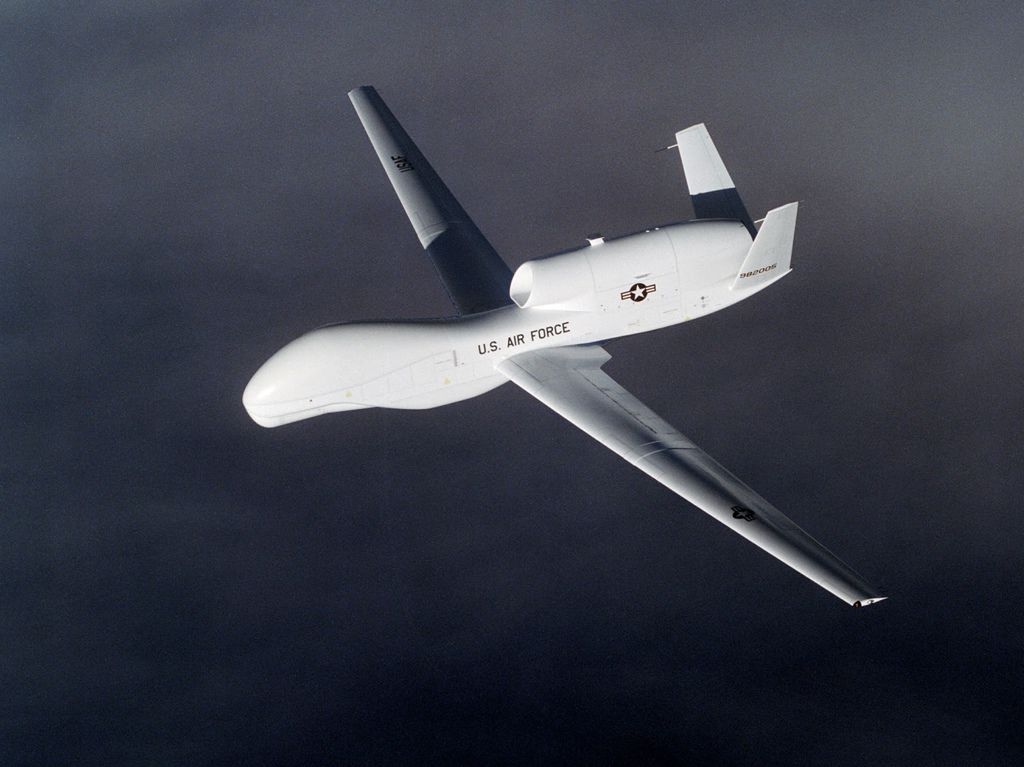 RQ-4 global_hawk