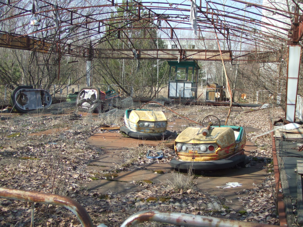 amusement park-_bumper_cars