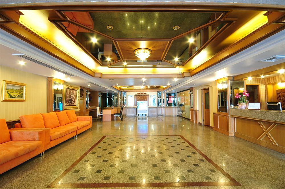 Chaleena Hotel lobby