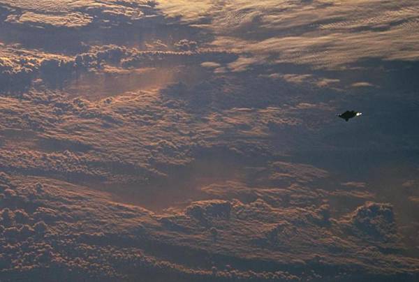 Black_knight_Satellite-4
