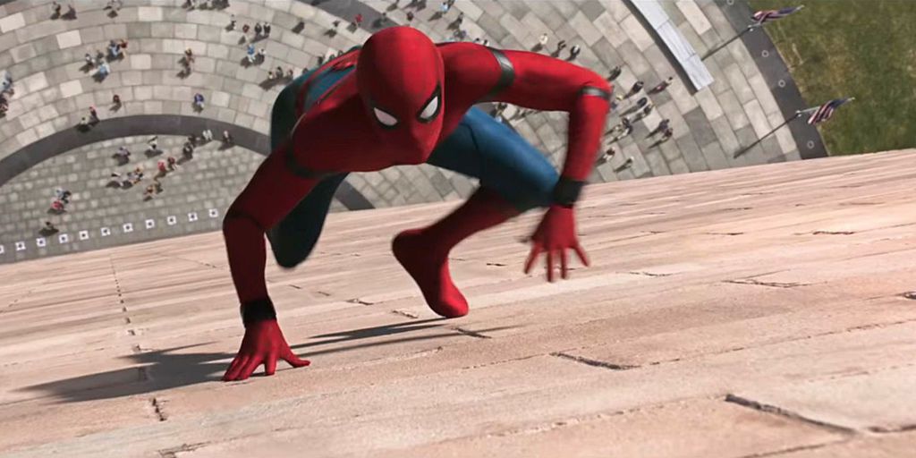 Spider-Man-Homecoming-Climbing-up-wall