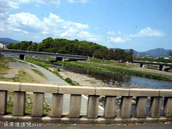 鴨川跳石