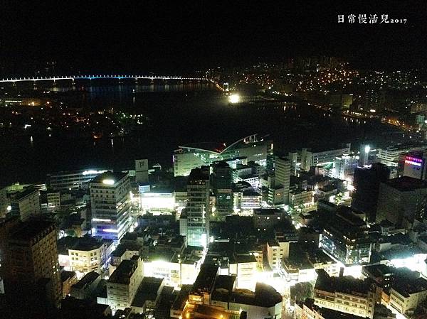 釜山塔夜景02.jpg