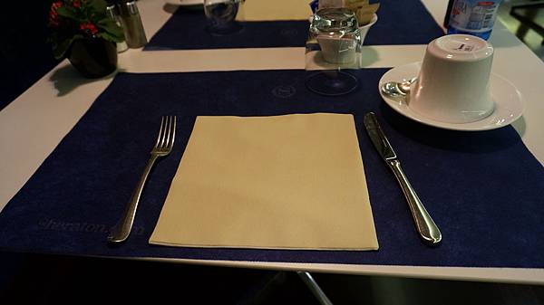 Table setting