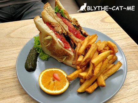 eating time (19).JPG eating time (19).JPG