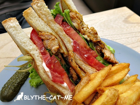 eating time (20).JPG eating time (20).JPG