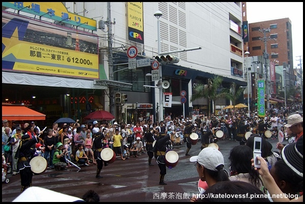 這天國際通有一年一度的萬人太鼓舞祭典