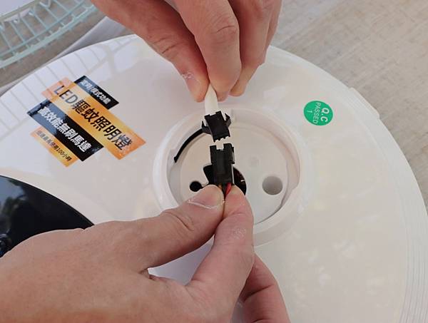 IMG_1237.JPG 夏天露營必備-SANSUI山水充電式LED驅蚊照明DC風扇| 露營電扇/充電式電風扇