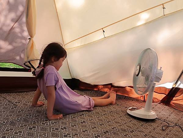 IMG_1260.JPG 夏天露營必備-SANSUI山水充電式LED驅蚊照明DC風扇| 露營電扇/充電式電風扇