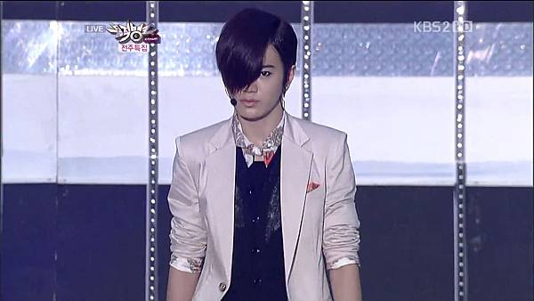 120608 MUSIC BANK CUT08