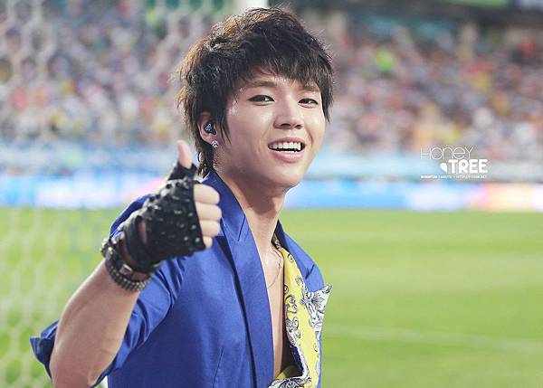 120617 SAMSUNG SOCCER game (1)