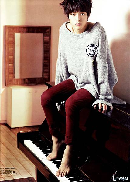 CeCi_Nev (cr.bliss0313; fr. baidu infinite bar) (5).jpg