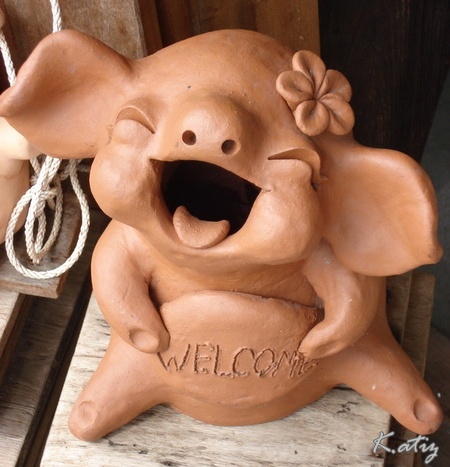 smiling pig.jpg