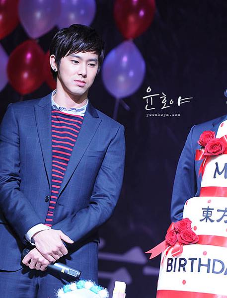 20110218_yunho@maxBday.jpg